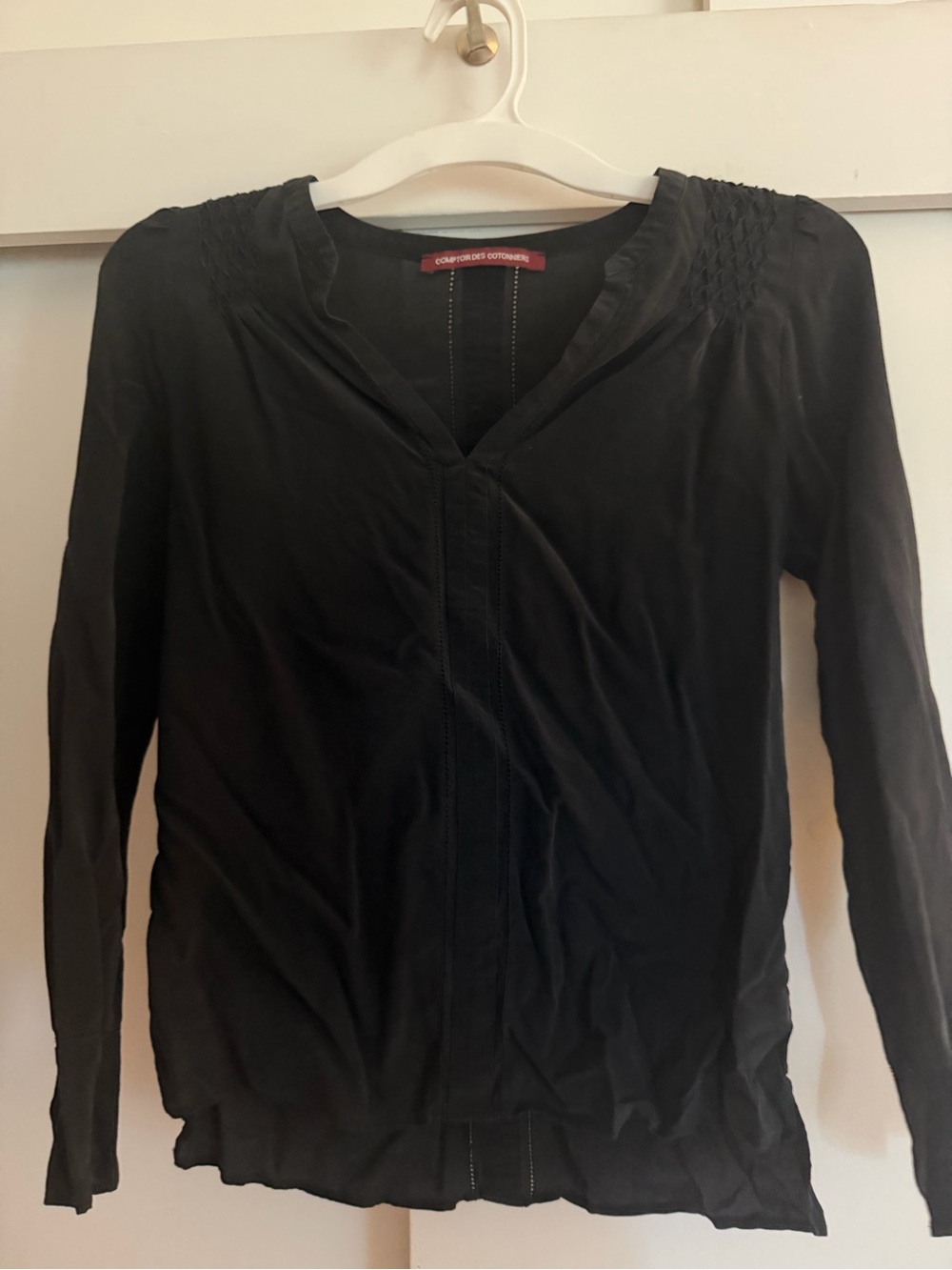 Comptoir Des Cotonniers Black Long-Sleeve V-Neck silk Blouse
